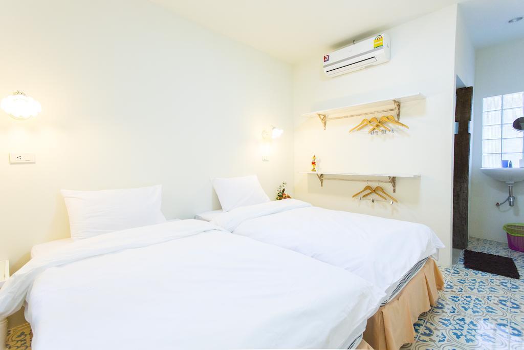 Chongrak Guesthouse Chiang Mai Quarto foto